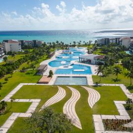 Stunning Ocean Front By Condo Boutique