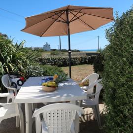Holiday Home Partie de pêche by Interhome, hotel i Plozévet