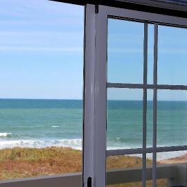 Baleal, by the sea with swimming pool，巴雷奧的飯店