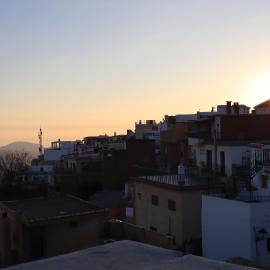 Casa corasol, a cozy, comfy, 2BR house- panoramic view and rooftop