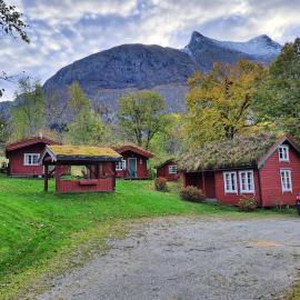 Lensmansgarden, hotel in Innfjorden