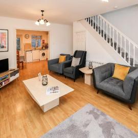 Two bedroom townhouse in the heart of Dungarvan, hotel u gradu Dangarvan