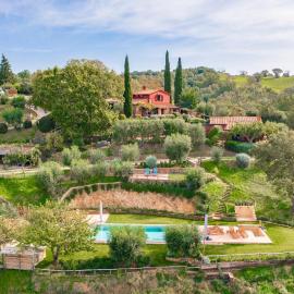 PODERE TORRICELLE 69B Maremma Toscana COUNTRY COTTAGE max 4, pool, jacuzzi, bbq, 2 bedrooms and 1 bath, 2nd bath by pool-Upon request for extra cost, a room in main villa with private bathroom, kitchen ,bbq, see PODERE TORRICELLE 69B FULL SERVICED ROOM