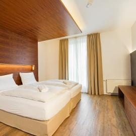 Lauingen में, होटल LoC Kannenkeller Smart Stay
