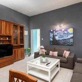 Apartment with yard close to Valletta