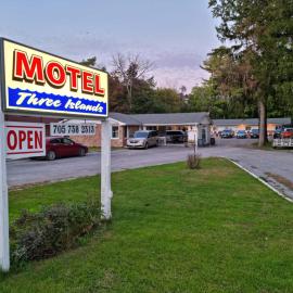 Three Island Motel, Hotel in Bobcaygeon
