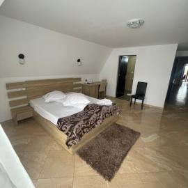 Elitegasthaus Moieciu A, hotel sa Moieciu de Jos