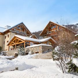 Lagrange Vacances Chalets du Galibier, hotel v destinaci Valloire