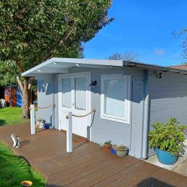 Private Lodge close to beaches and Goodwood