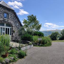 Maison d'Hôtes La Grange, hotel u gradu 'Salers'