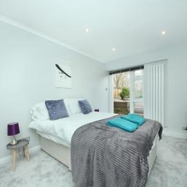 Ealing Garden Flat – hotel w mieście Ealing