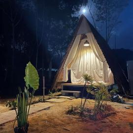 PhuketAirportCamping – hotel w mieście Mai Khao Beach
