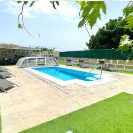 Casa Rural Finca Paraíso. Heated pool, хотел в Вилафлор