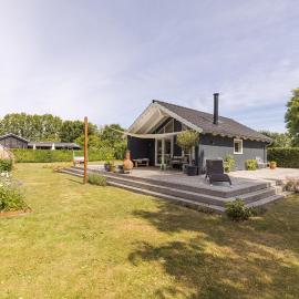 Modern and cozy cabin near Copenhagen city and airport, hotel u gradu 'Dragør'