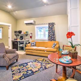 Steps to Branson Landing: Cozy Downtown Cottage!