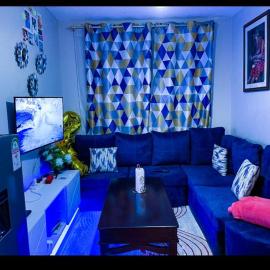 one bedroom airbnb with swimmingpool, kiambu road, hotel din Kiambu