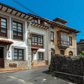 Casa Rural La Indiana I y II, hotel in Porrúa