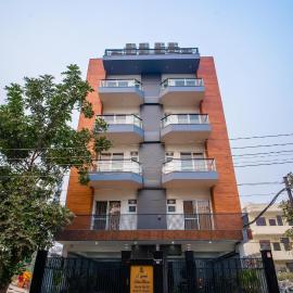 The Lodgers 1 BHK Serviced Apartment Golf Course Road Gurgaon, hotel di Gurgaon