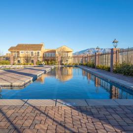 Spacious Home with Large Kitchen, hotel u gradu 'Hurricane'