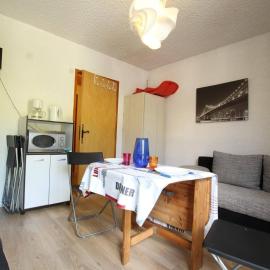 Studio à Serre-Chevalier avec Parking, Wifi et Local à Ski - FR-1-330E-65, hotel in Serre Chevalier