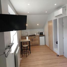 Famille House 202 – hotel w mieście Chalon-sur-Saône
