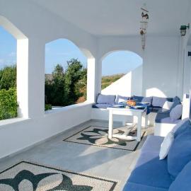 LEROS VILLA BLEFOUTI – hotel w mieście Parthénion