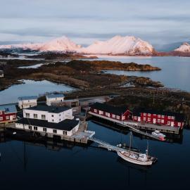 Solsiden Brygge Rorbuer, hotel en Ballstad
