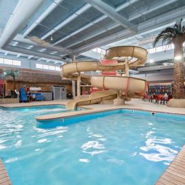 Ramada by Wyndham Sioux Falls Airport - Waterpark Resort & Event Center, khách sạn ở Sioux Falls