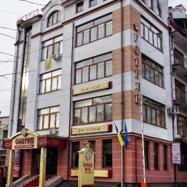 Fontush Boutique Hotel, khách sạn ở Ivano-Frankivsʼk