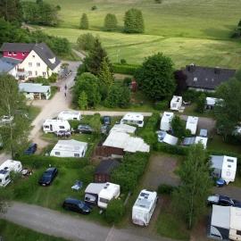 Camping Waldfrieden, hotel v destinaci Saarburg