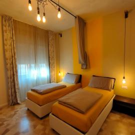 Zeljko's luxury hostel, hotel in Vicenza