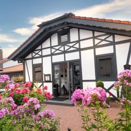 Hotel Rosenhof GmbH, hotelli kohteessa Ramstein-Miesenbach