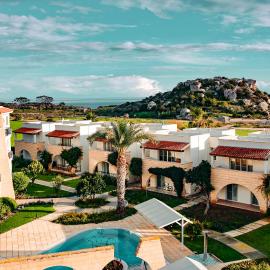 Fantastic 4 Cyprus First Line Beachfront、Boğazのホテル