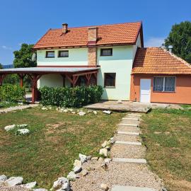 Propolis house, hotel v destinácii Plaški