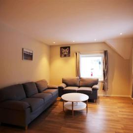 Sentral leilighet med 3 soverom 2etg, Hotel in Harstad
