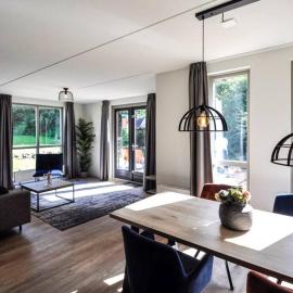 Tof wellness huis, alles nieuw, gelegen bij meer., hotel u gradu Ewijk