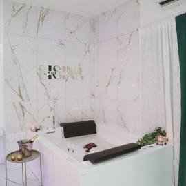 Sisina Luxury Room Jacuzzi & Piscina, hotel u gradu Portiči