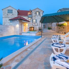 Family friendly house with a swimming pool Skrip - Brac - 17345