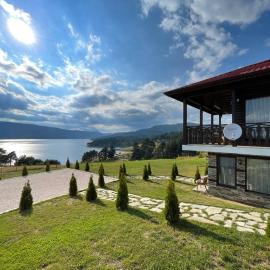 Villa ART, hotel a Dospat