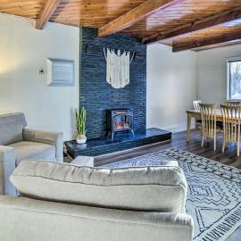 Gateway to Mt Rose Ski! Reno Home w/ Fireplace, hotel a Reno
