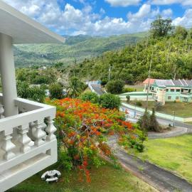 Haven Hill Place (New!!!), Hotel in Beatriz