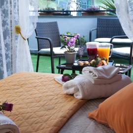 B&B Elena، فندق في بومباي