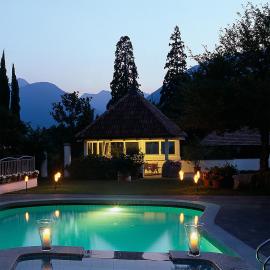 Pension Riedingerhof, hotel a Merano