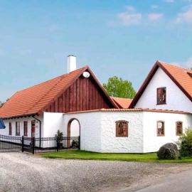 Stevns Birkevang holiday apartment in idyllic countryside, מלון בFaxe