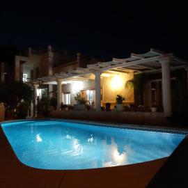 Hostal La Paloma I, hotel Calpéban