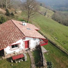 2 Bedroom Nice Home In Bidarray, hotel en Bidarray