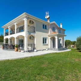 2 Bedroom Stunning Apartment In Buje