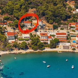 Apartments Feral, hotel a Saplunara