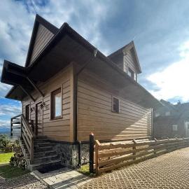 Gorgeous Home In Huba With House A Mountain View, hotel en Huba