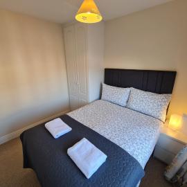 3 Cosy Bedrooms in a House 6 people, Hotel in Tyrrelstown